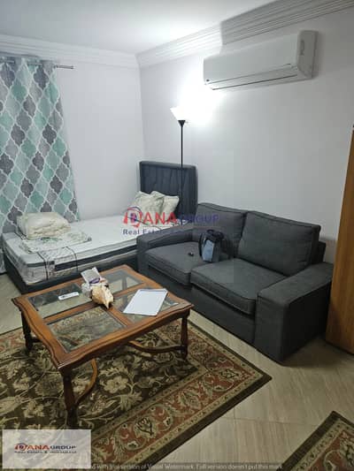 Studio for rent Beverly Hills Compound - Westown - Sheikh Zayed, area of 50 m, roof area 110 m  Fully furnished with  With adaptations  There is an el