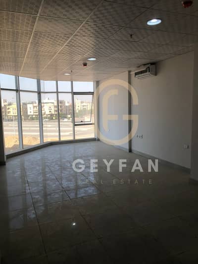 Investment Opportunity: Office or Medical Clinic   Fully finished and equipped with air conditioning.   Area: 50 sqm, front-facing.   Total Price: 4,8