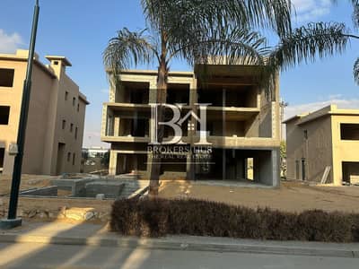 اميز فيلا استاندالوان مستقلة تانى صف على الجولف للبيع فى قطامية ديونز التجمع الخامس VERY LUXURY Villa second row on golf for sale Katameya dunes