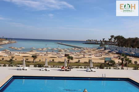 Luxurious living on the banks of the Red Sea