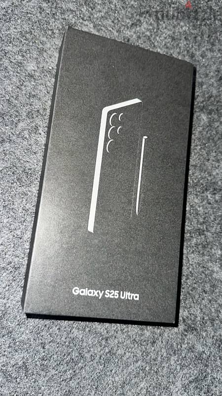 Samsung Galaxy S25 Ultra 256 Black Titanium sealed 0