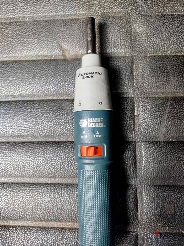 Black & decker screwdriver مفك كهربائي 0