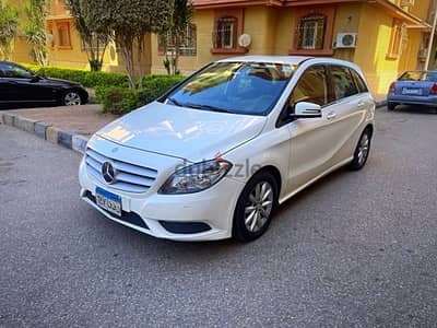 Mercedes-Benz B200 2014