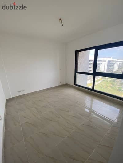 For rent in the city of Ali Wide Garden, an apartment of 150 meters in B15, the first residence at a price per shot, for quick sea rent with services