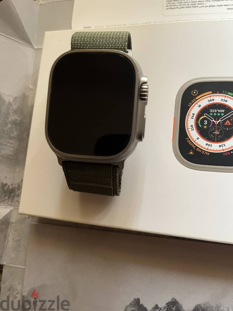 Apple Watch Ultra 49mm Titanium 1