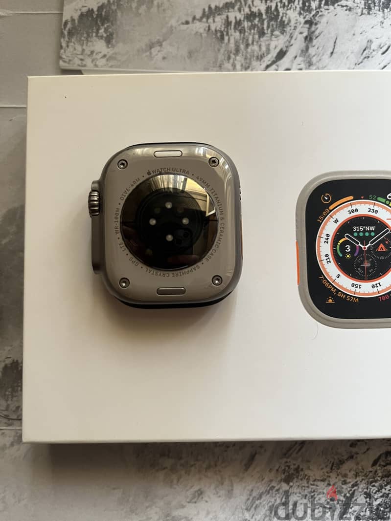 Apple Watch Ultra 49mm Titanium 6