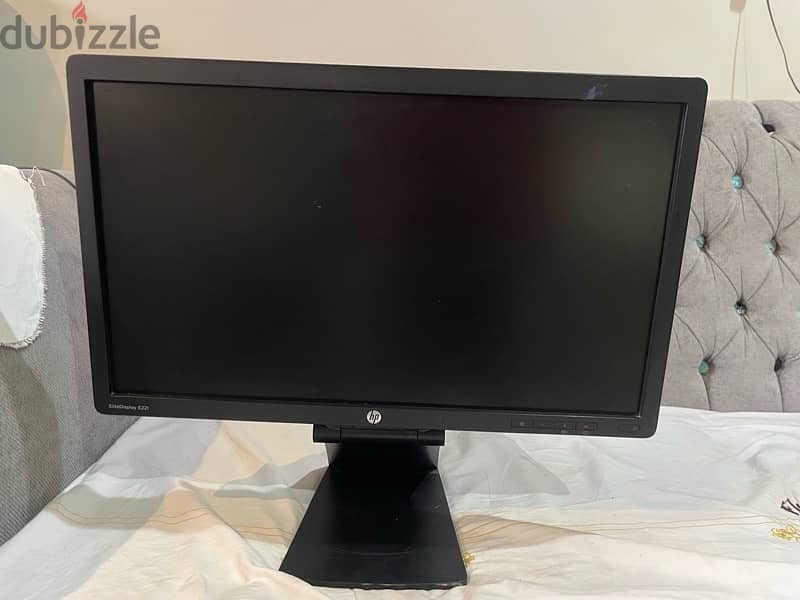 شاشة Hp E221 حالة زيرو مفيهاش اي عيوب معاها كارت شاشة 2