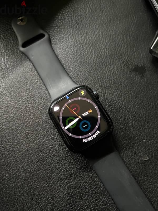 Apple watch series 8 1