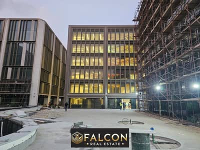 Administrative office with glass facade in One Ninety Mall, Fifth Settlement, for sale directly on 90th Street and Al-Gawy Hospital in installments up