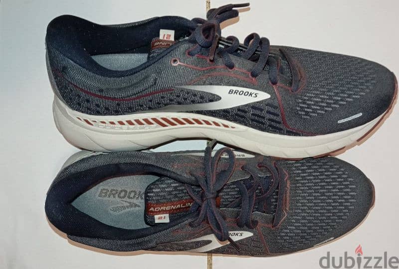 Brooks adrenaline GT22 shoes 2