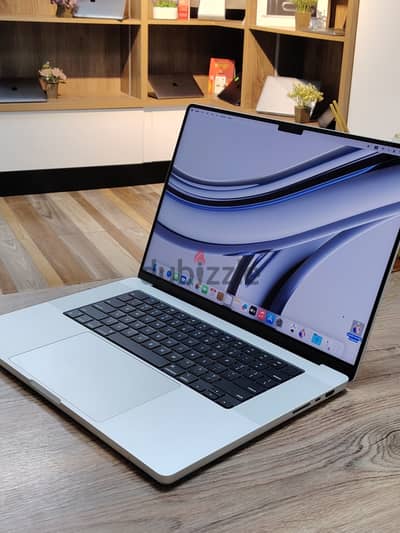 MacBook Pro (16-inch, M3pro) 18GB 512GB