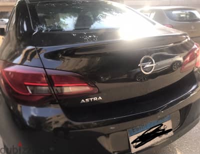 Opel Astra 2021 / استرا 39000الف كيلو استعمال دكتوره