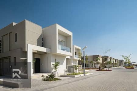 Villa Townhouse Corner by 12 years in Badya Palm Hills October, Next to Mall Of Egypt and 30 min for New Cairo.