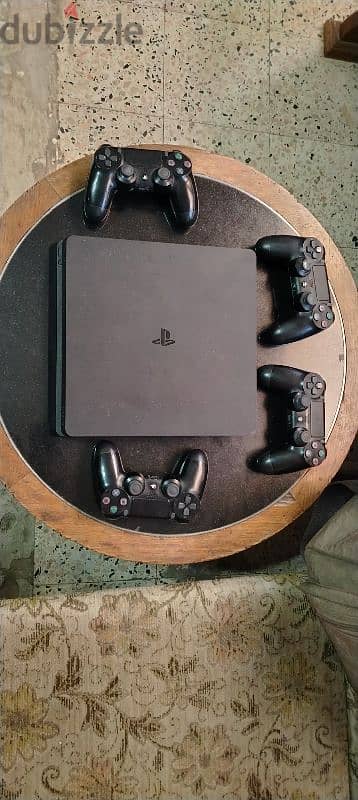 PS4 SLIM 4