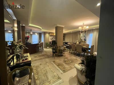 For sale in Madinaty Madinaty b6 Area 175 m2 Special finishes Very distinctive view Sale with kitchen In the middle of Madinaty _ Divided into 3 rooms