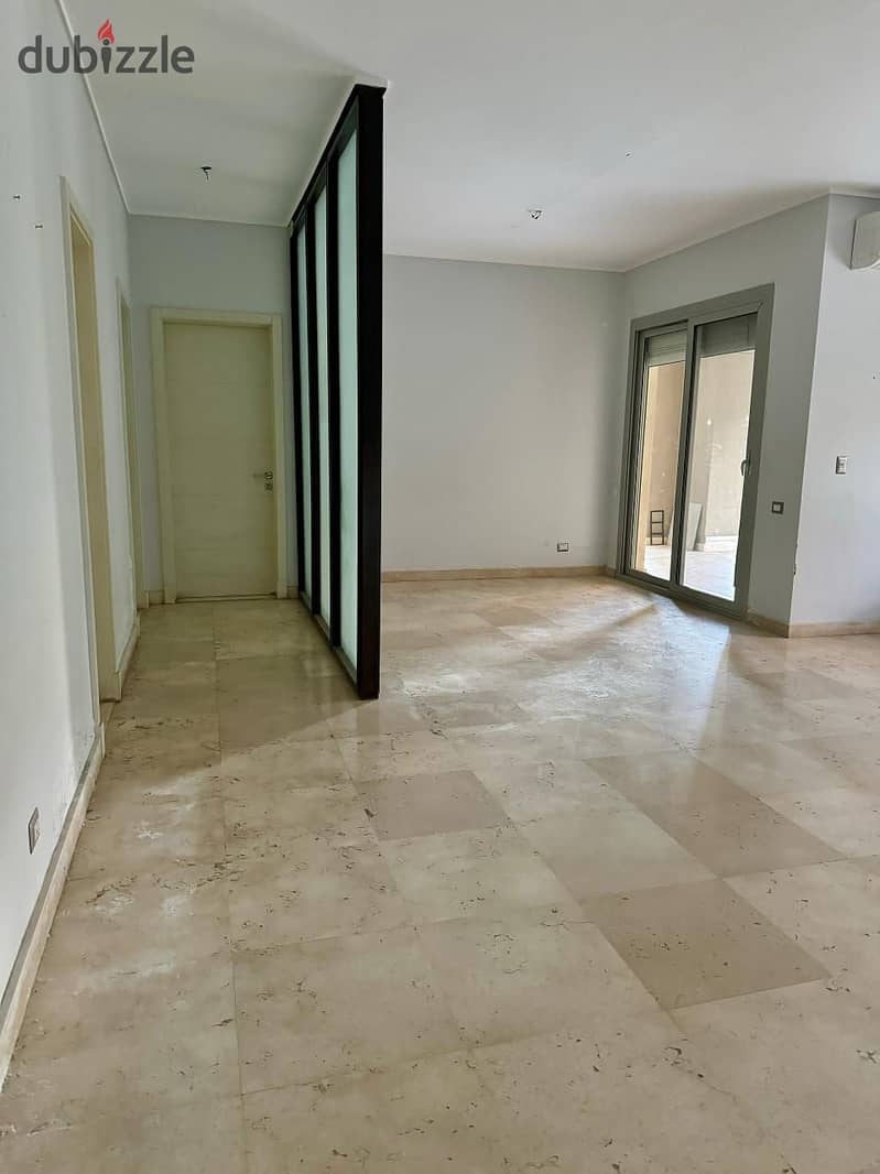 اقل سعرشقة بحديقة بالمطبخ + الاجهزه و تكيفات للإيجار في فيلدج جيت بالم هيلز Apartment rent Village Gate 0