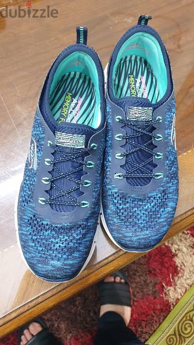 Skechers Women's Glide Sneakers Shoes size 39.5