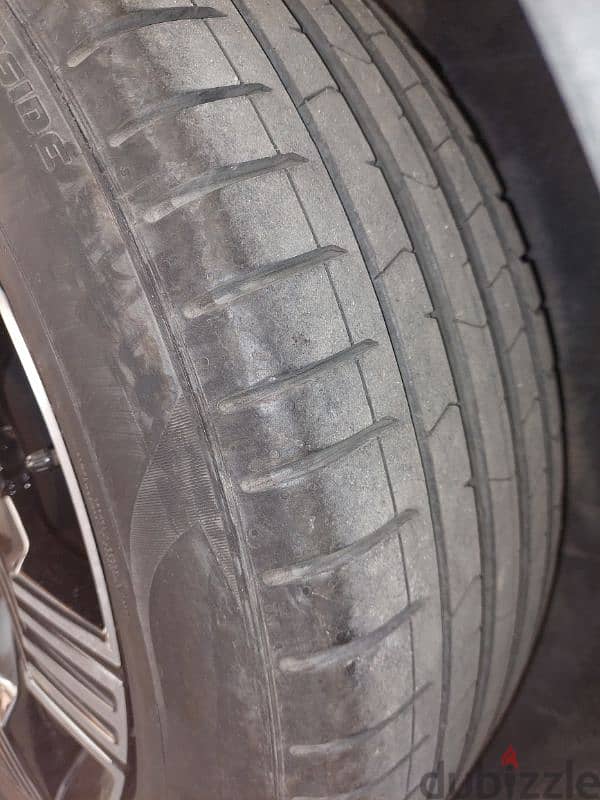 4 used tyres 235/55 R18 ٤ اطارات بيريلى مقاس ١٨ حالة ممتازة 2