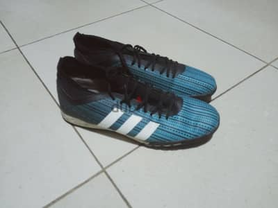 كوتشي رياضي (  adidas)