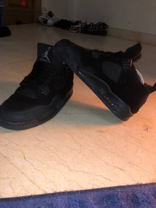 jordan 4 black cat size 41 wore a couple times 1