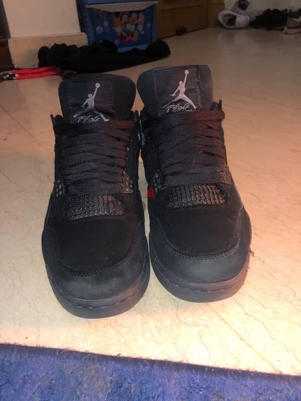 jordan 4 black cat size 41 wore a couple times 2