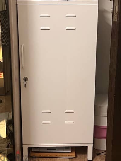 locker