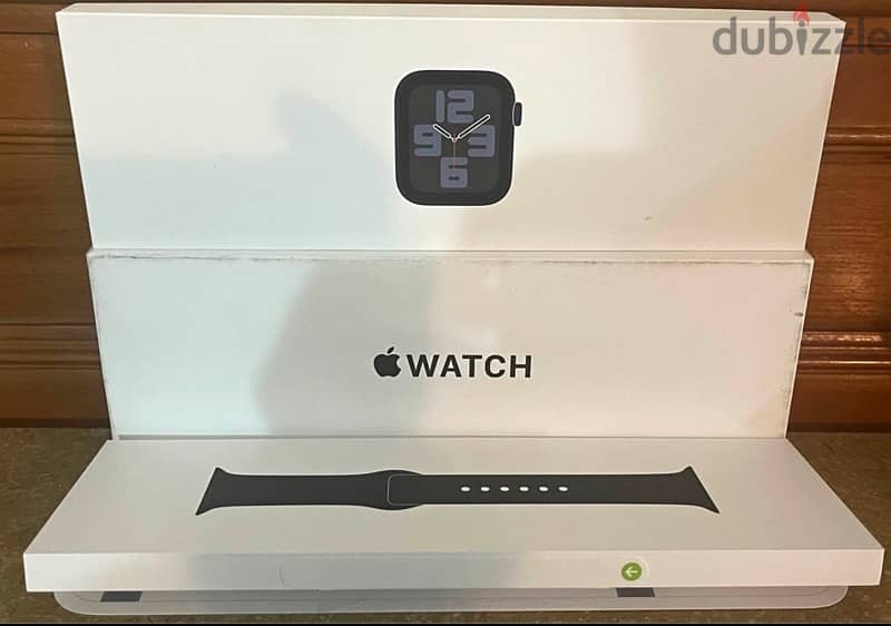 Apple Watch SE (2nd Gen) [GPS 40mm] 2024 Brand like new 0