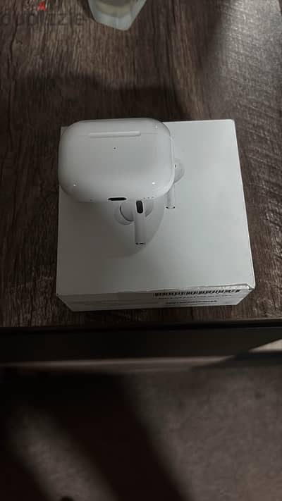 Airpods pro 2 استخدام ايام بحالة الجديدة تماما