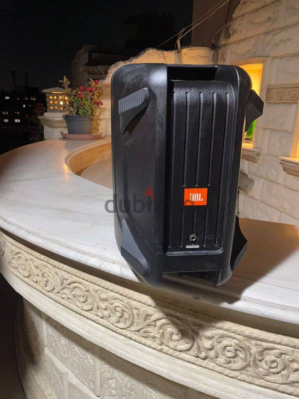 JBL speaker 4