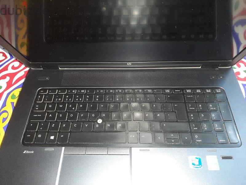 HP ZBook 17 G2 6