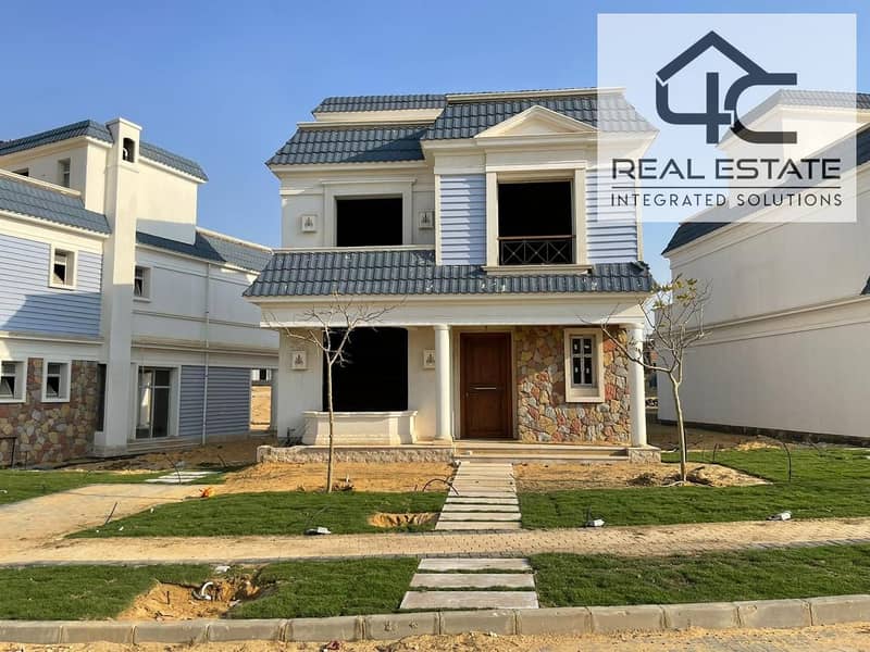 Villa Standalone 5 bedrooms for sale with installments in prime location and view on landscape wide garden and club house’s pool Mountain View 3 0