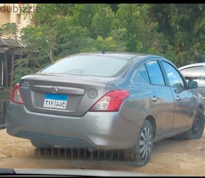 Nissan Sunny 2015