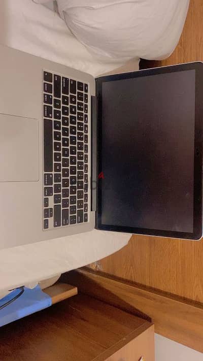 Macbook pro 13inch early 2015