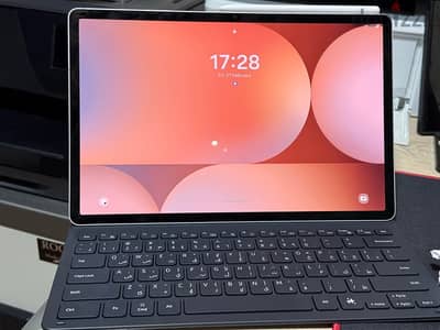 Glaaxy tab S10+ 256 with keyboard and pen