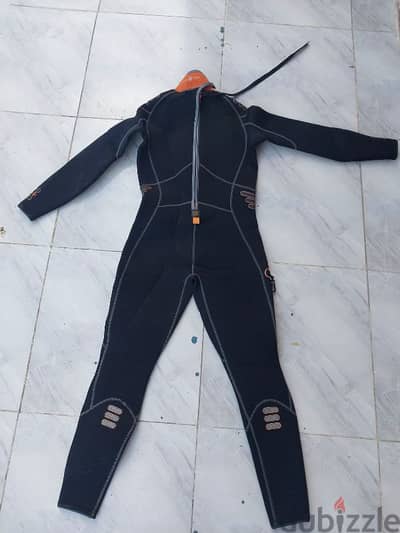 بدلة غطسdiving suit