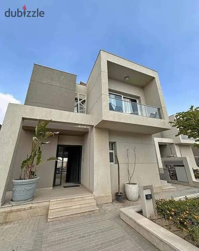 Corner townhouse for sale in Palm Hills (Badya), October, on Al Wahat Road, with a very special view.  Prime location on Dahshur Main Road and Al Waha