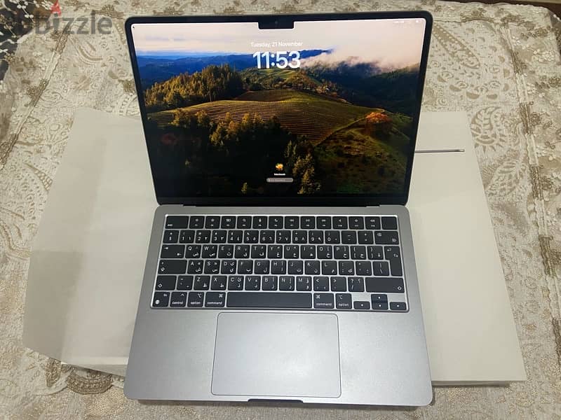 Macbook Air M2 زيرو تماما بدون ولا خدش بكل حاجته عربي اجليزي 4