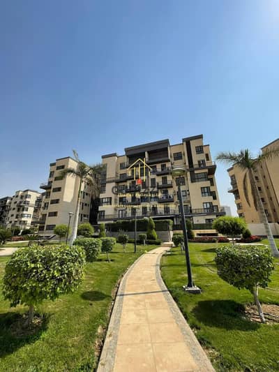 Apartment for Sale with Private Garden in the Most Prestigious Phase of Madinaty B8 – Group 83 – Prime Location – Immediate Delivery – Fully Paid