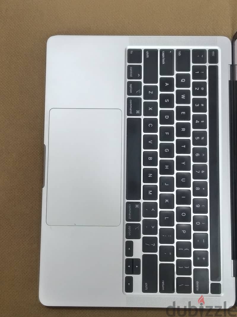 Macbook Pro 2251 (2020) 11