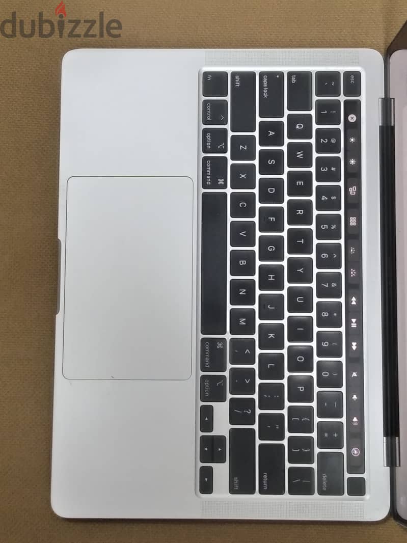 Macbook Pro 2251 (2020) 12