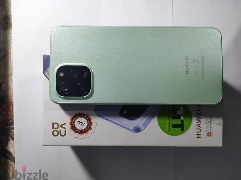 Huawei Nova Y61 3