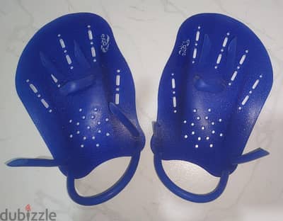 swimming hand paddles