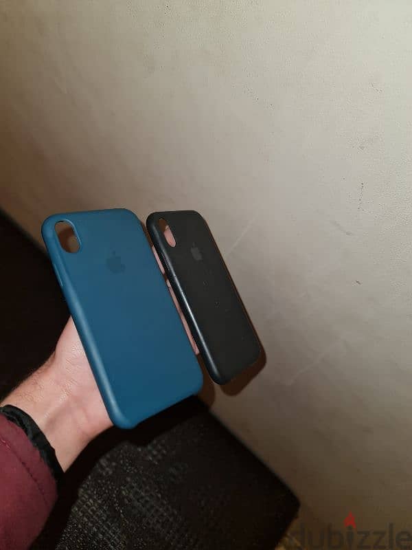 IPhone XR شبه جديد 4