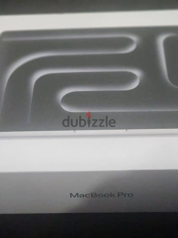 MacBook pro m4 max 36 ram 1 tb new 1