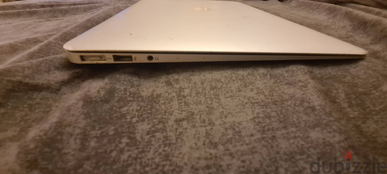 Macbook Air 2015 i5 8GB Ram SSD128GB 7