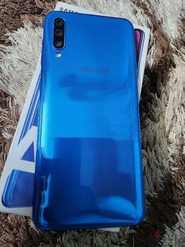 Samsung Galaxy A50 1