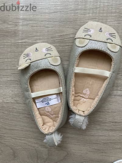 OshKosh B’gosh baby shoes