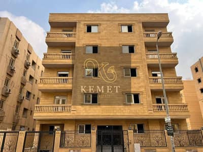 Apartment for sale in Southern Lotus, second number from Al Nawadi Street, a minute from Sodic Square and the southern 90th, distinctive design and co