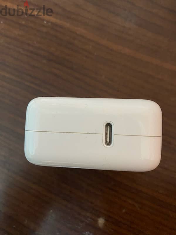 Apple power adaptors Usb-c 30w   راس شاحن ابل اصلية من ابل امريكا 2