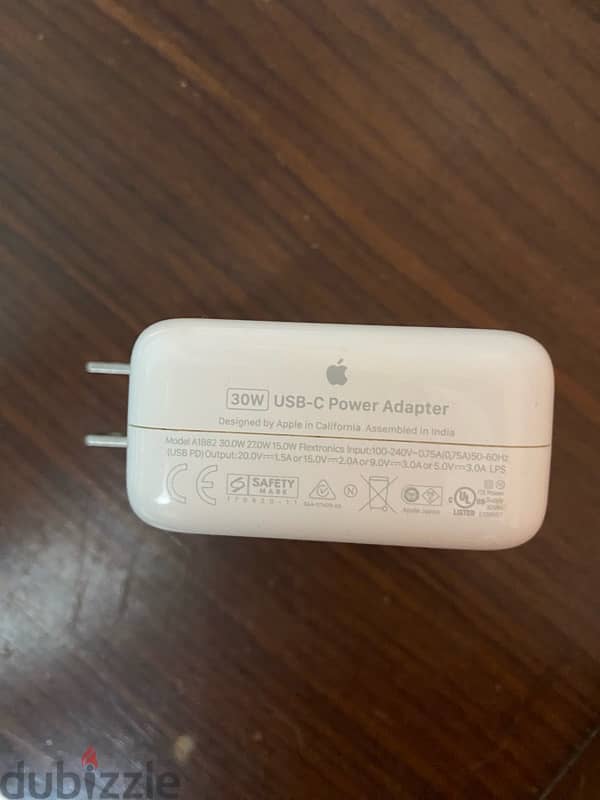 Apple power adaptors Usb-c 30w   راس شاحن ابل اصلية من ابل امريكا 3